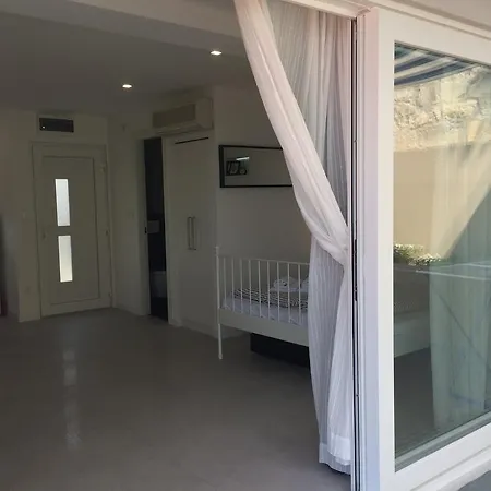 Antares Apartment *